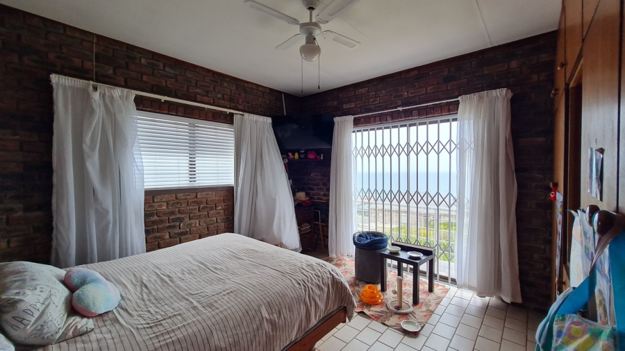 5 Bedroom Property for Sale in Dana Bay Western Cape